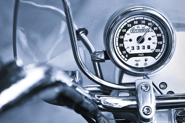 Todo lo que debes saber sobre el cuentakilómetros de tu moto homologado: una guía completa
