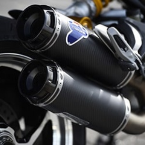 ¿Es Legal Circular con una Motocicleta Sin Tubo de Escape?